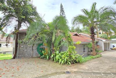 5 Bed House with En Suite in Gigiri