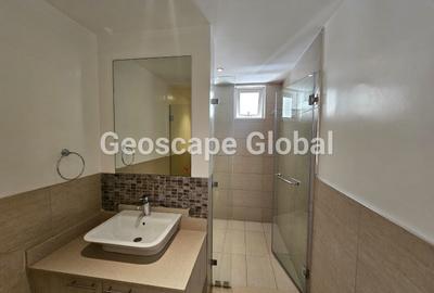 3 Bed Apartment with En Suite in Spring Valley