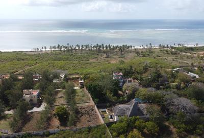 4 Bed House with En Suite at Hs82 - 3