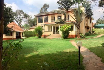 4 Bed House with En Suite in Runda