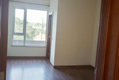 4 Bed Apartment with En Suite at Parklands