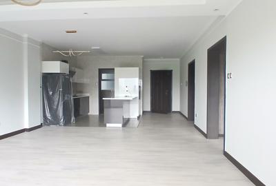 2 Bed Apartment with En Suite at Riverside Drive - 4