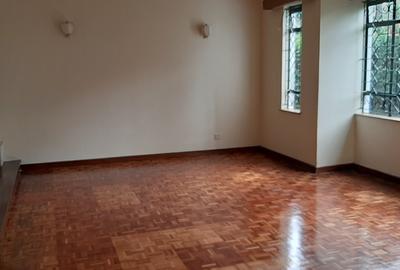 4 Bed Townhouse with En Suite in Westlands Area