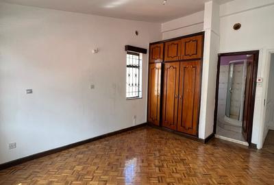 5 Bed Townhouse with En Suite in Kilimani