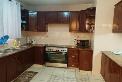 3 Bed Apartment with En Suite at Rhapta Road