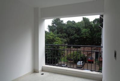 2 Bed Apartment with En Suite in Rhapta Road - 4