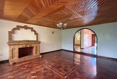 5 Bed Townhouse with En Suite in Nyari