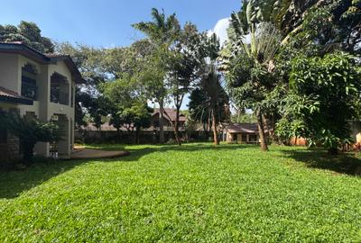 5 Bed House with En Suite in Runda - 4