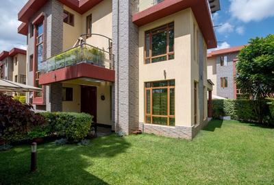 5 Bed Villa with En Suite in Lavington