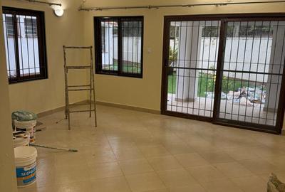 5 Bed House with En Suite in Nyali Area