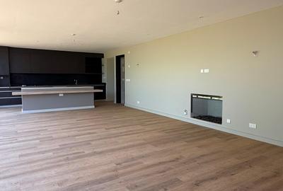 4 Bed Townhouse with En Suite in Runda - 3