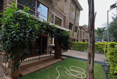 5 Bed Townhouse with En Suite at Chalbi Drive