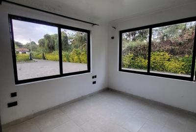 3 Bed House with En Suite in Runda - 2