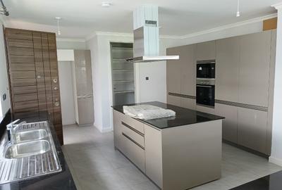 3 Bed Townhouse with En Suite at Five Star Paradise - 3