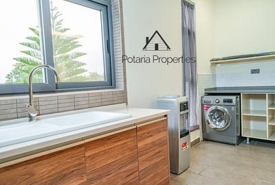 Serviced 2 Bed Apartment with En Suite in Spring Valley - 3