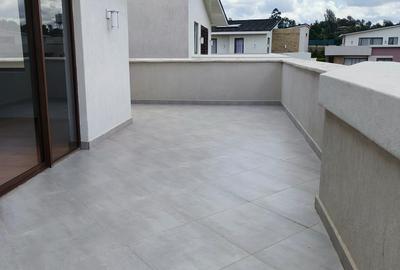 4 Bed Townhouse with En Suite in Runda