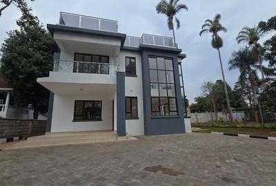 4 Bed House with En Suite in Kiambu Road