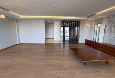 4 Bed Apartment with En Suite in Kileleshwa