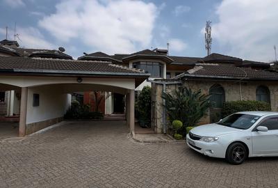 4 Bed Townhouse with En Suite at Maji Mazuri - 2