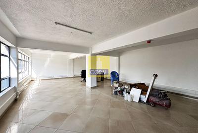 1,000 ft² Office in Parklands - 2