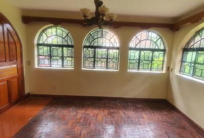 5 Bed Townhouse with En Suite at Kitisuru