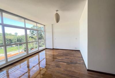 5 Bed Townhouse with En Suite in Lavington