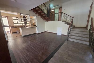 5 Bed Townhouse with En Suite at Convent Drive - 3