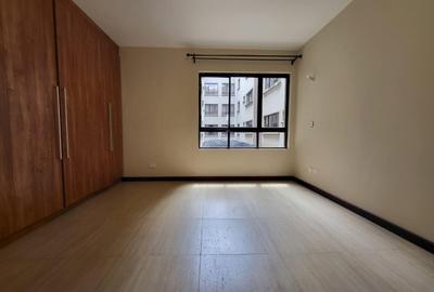 3 Bed Apartment with Backup Generator in Kileleshwa