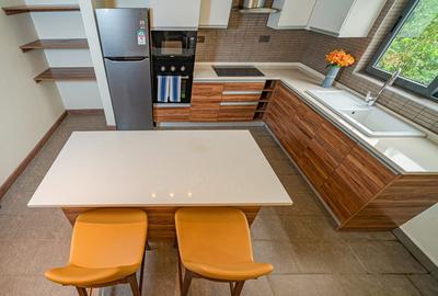 Serviced 2 Bed Apartment with En Suite in Westlands Area - 3