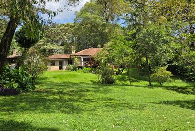 4 Bed House with En Suite at Lavington Green - 3