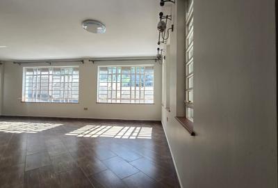4 Bed House with En Suite in Kitisuru