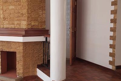 5 Bed Townhouse with En Suite in Kileleshwa