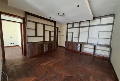 5 Bed Townhouse with En Suite in Lavington
