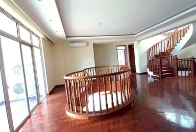 4 Bed Apartment with En Suite at Parklands
