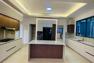 5 Bed Townhouse with En Suite at Mzima Springs - 3