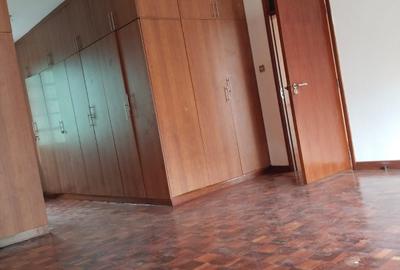 4 Bed Villa with En Suite in Kileleshwa - 3