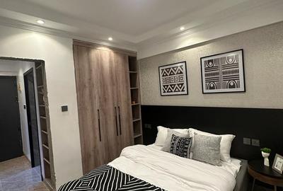 1 Bed Apartment with En Suite in Lavington - 4