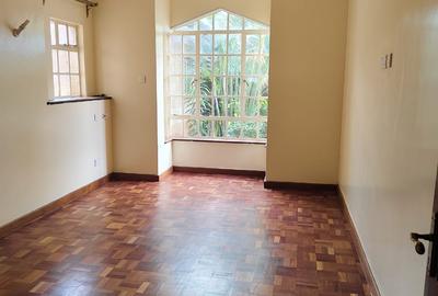 5 Bed House with En Suite at Mzima Springs