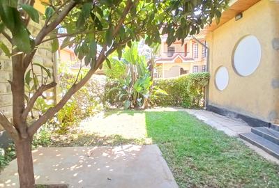 5 Bed Townhouse with En Suite at Lavington - 4