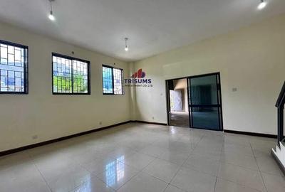 9,000 ft² Warehouse with Fibre Internet in Syokimau