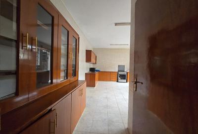4 Bed Townhouse with En Suite in Lavington - 4