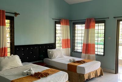 7 Bed Villa with En Suite in Mtwapa - 3