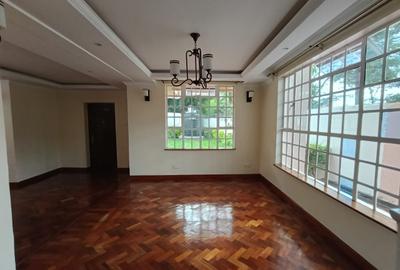 5 Bed Townhouse with En Suite in Lavington