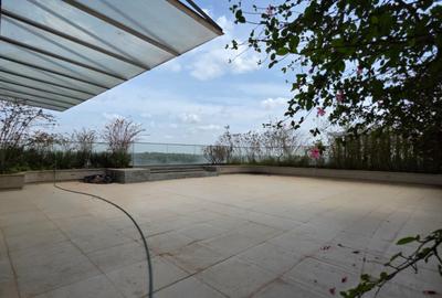 4 Bed Apartment with En Suite in Parklands - 2