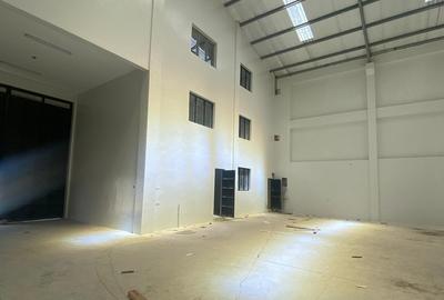 10,000 ft² Warehouse with Parking in Athi River - 2
