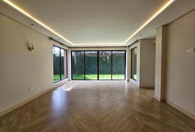 5 Bed Townhouse with En Suite in Lavington