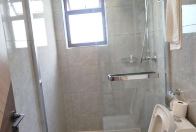3 Bed Apartment with En Suite in Riverside - 4