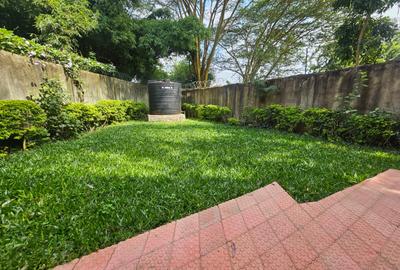 5 Bed House with En Suite in Lavington