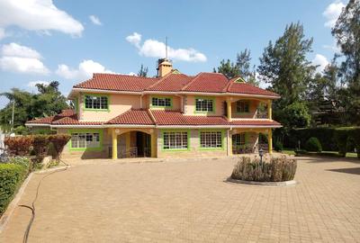 7 Bed House with En Suite at Evergreen Estate