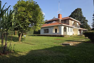 5 Bed House with En Suite in Runda - 3